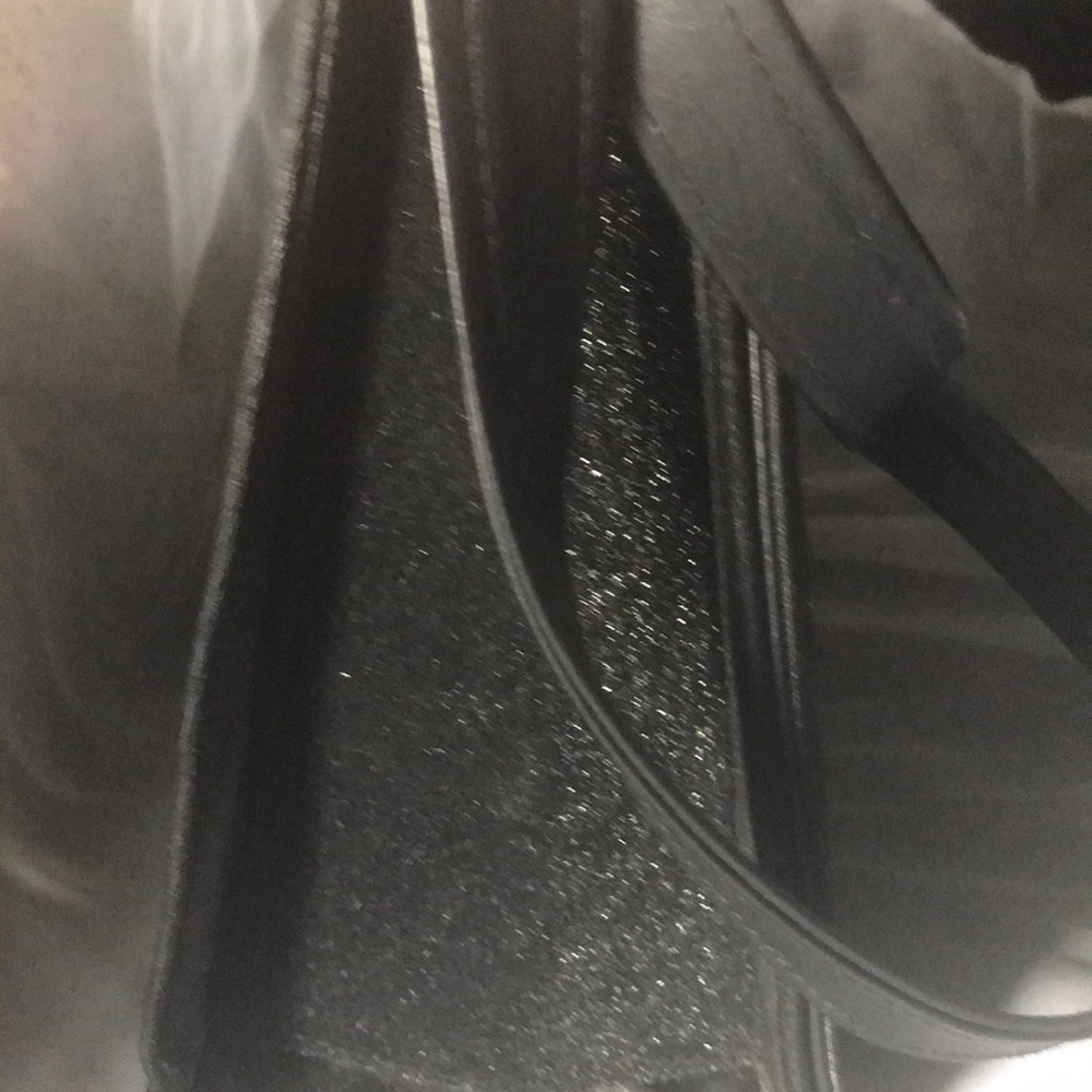 Handbag - Picture 2 of 4